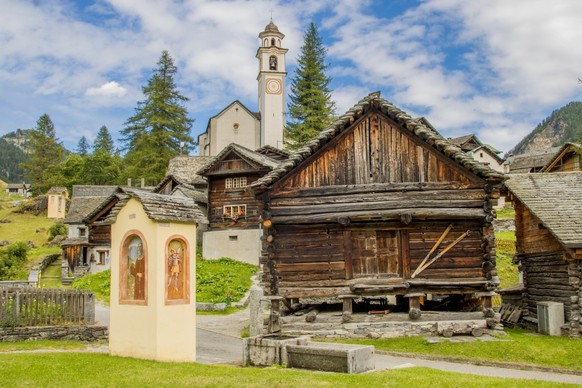 Swissvillages die schönsten Dörfer der Schweiz Rauszeit Bosco Gurin TI