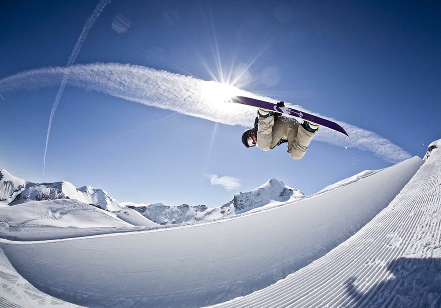 Hamma, das Gefühl durch die Luft zu fliegen. Und dazu: Der perfekte Shot, für den einen alle Freunde bewundern. 