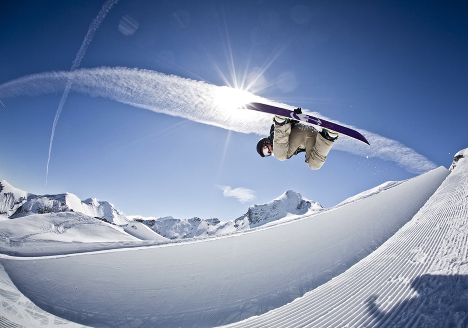 Hamma, das Gefühl durch die Luft zu fliegen. Und dazu: Der perfekte Shot, für den einen alle Freunde bewundern.&nbsp;