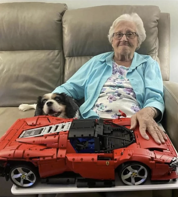 Grosi mit Hobby Lego
