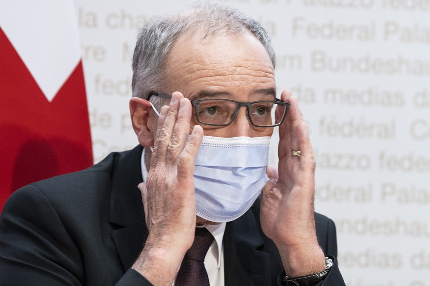 Bundespraesident Guy Parmelin spricht an einer Medienkonferenz ueber das Rahmenabkommen mit der EU, am Mittwoch, 26. Mai 2021, in Bern. (KEYSTONE/Peter Schneider)