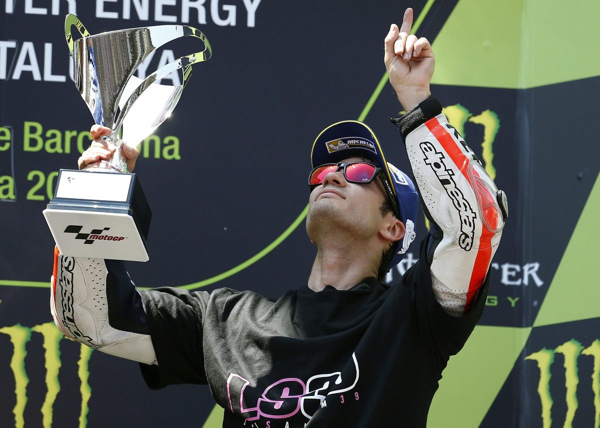 Dani Pedrosa: In Gedanken beim verstorbenen Kollegen.