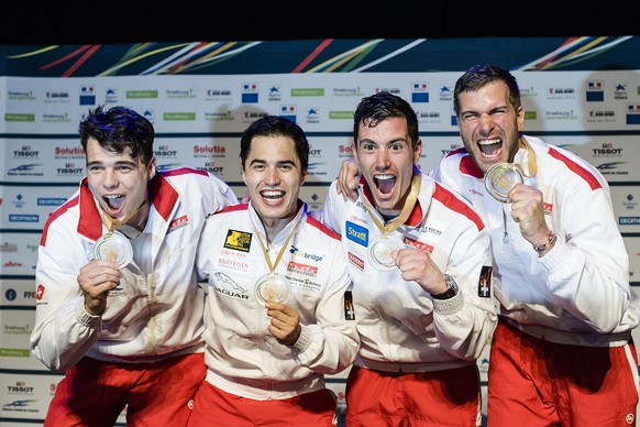 11.06.2014; Strasbourg; Fechten EM 2014; Degen Fechten Team Wettbewerb - Finale Schweiz - Spanien; Peer Borsky (SUI), Max Heinzer (SUI), Fabian Kauter (SUI) und Benjamin Steffen (SUI) mit der Gold Med ...