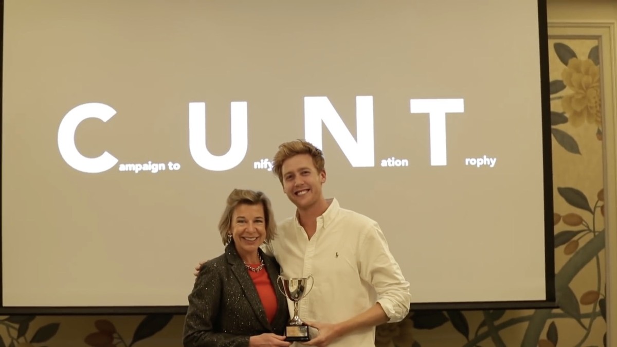 katie hopkins rassistin rechtsaussentroll prank cunt awards youtube josh pieters https://www.youtube.com/watch?v=eRIdtMlqwNA