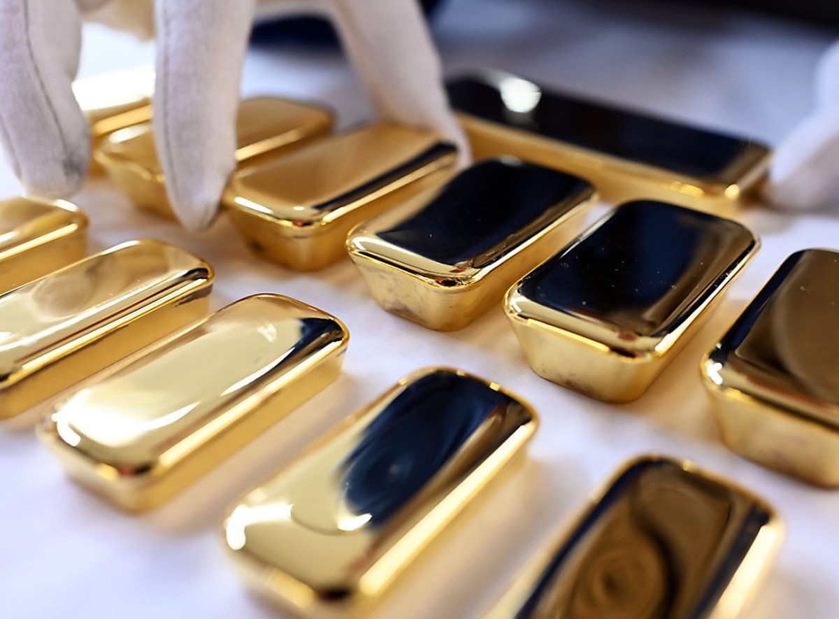 La plus grande raffinerie de Suisse n'a plus le droit de se parer du label Swiss Better Gold. C'est pour cette raison qu'elle a déposé sans plus attendre sa démission de l'organisa ...