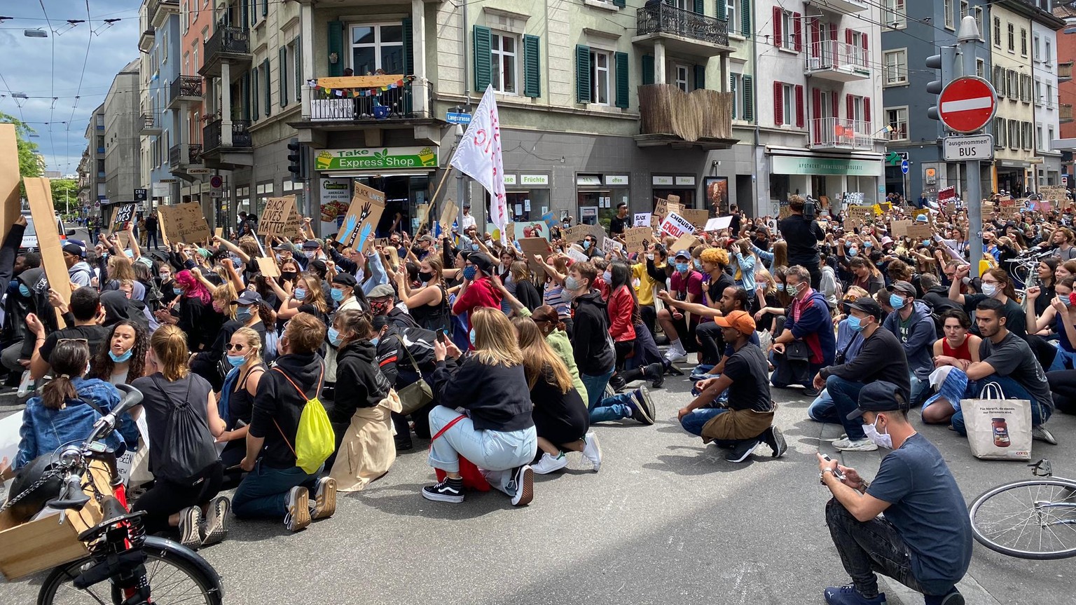 Demonstration gegen Rassismus in Zuerich