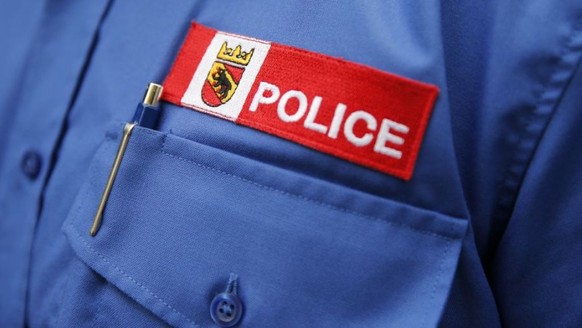 In einem Wohnhaus in Lengnau ist am Mittwoch die Leiche eines Mannes gefunden worden. Die Polizei geht von einem Verbrechen aus.
