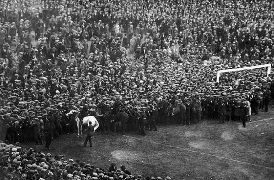 White Horse Final Wembley 1923 Billy