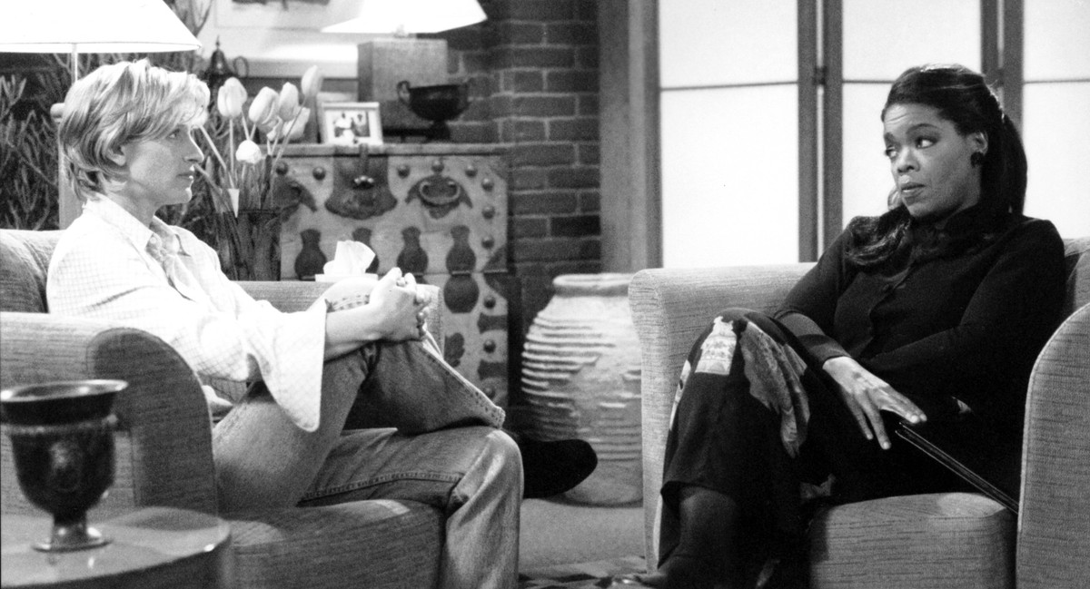 ELLEN, Ellen Degeneres, Oprah Winfrey, Coming Out episode. Season 4, The Puppy Episode , 04-30-1997. 1994-1998. (c) Buena Vista Ent./ Courtesy: Everett Collection. Buena Vista Pictures