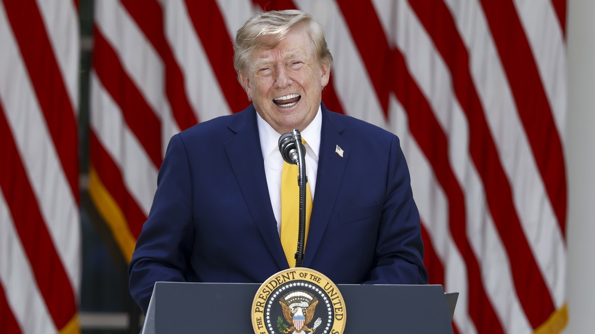 epa13189282 US President Donald Trump delivers remarks during an education event in the Rose Garden of the White House in Washington, DC, USA, 24 August 2026. President Trump and Secretary of Educatio ...