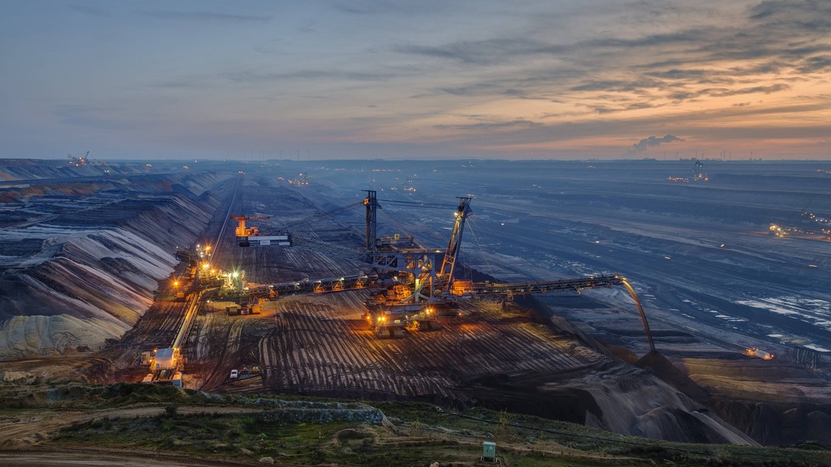 Absetzer im Tagebau Garzweiler in der blauen Stunde, Grevenbroich, Nordrhein-Westfalen, Deutschland, Europa iblfhr04017711.jpg

Absetzer in Mining Garzweiler in the blue Hour Grevenbroich North Rhin ...