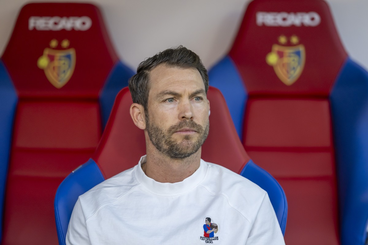 Cheftrainer Stephan Lichtsteiner (FCB) beim Fussball Meisterschaftsspiel der Regular Season der Swiss Super League zwischen dem FC Basel 1893 und dem FC Lugano im Stadion St. Jakob-Park in Basel, am S ...
