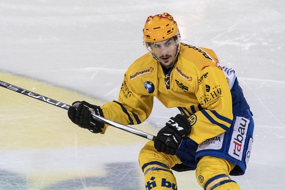 Marc Wieser von Davos beim Eishockey Meisterschaftsspiel in der Qualifikation der National League zwischen dem EV Zug und dem HC Davos vom Samstag, 6. Januar 2018 in Zug. (PPR/Urs Flueeler)