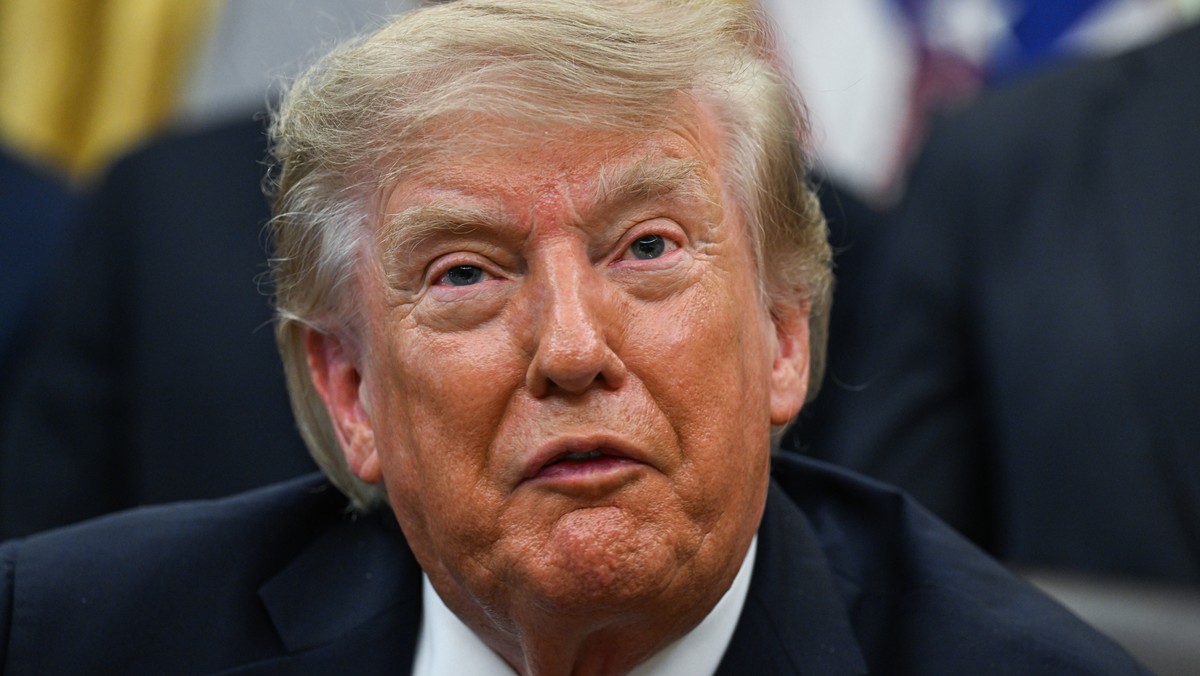 epa13203410 US President Donald J Trump hosts an announcement on healthcare affordability in the Oval Office of the White House in Washington, DC, USA, 31 August 2026. EPA/ANNABELLE GORDON / POOL