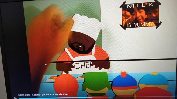 South Park
Filmfehler
https://www.reddit.com/r/MovieMistakes/comments/14h2m4o/south_park_season_01_ep_01_a_human_hand_appears/
