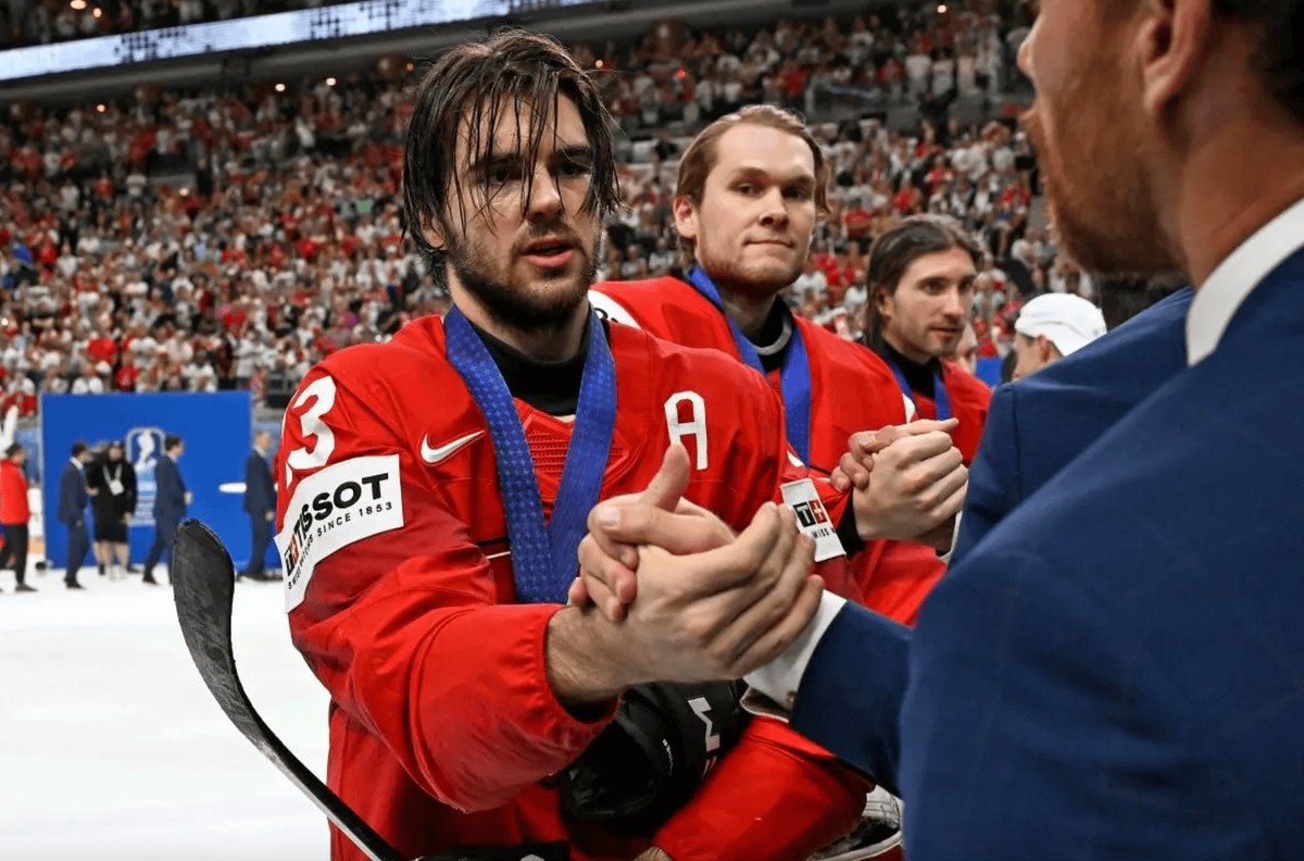 La déception pouvait se lire sur le visage de Nico Hischier à l'issue de la finale du Mondial.