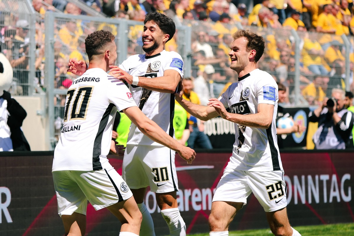 10.05.2025, Fussball, Herren, 2. Bundesliga, Saison 2024/2025, SV 07 Elversberg - Eintracht Braunschweig, Torjubel zum 2:0, Torsch�tze: Muhammed Damar SV 07 Elversberg Elversberg Ursapharm-Arena an de ...