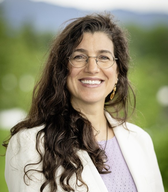 Alexia Renner Rechtsanwältin Grüne Zug