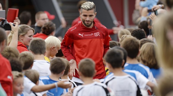 Beim «Kindertraining» am Montag war Behrami noch dabei.