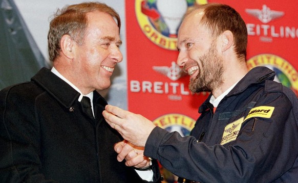 Round the World balloonists Bertrand Piccard returned to Switzerland on Monday 22 March 1999 with Swiss Minister of Defence and Sports Adolf Ogi. Hundreds of people were allowed to greet them in perso ...