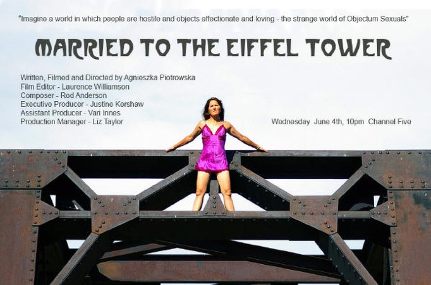 Hier sehen wir Erika Eiffel, geborene LaBrie, auf dem Plakat eines Dokfilms über ihre Ehe mit dem Eiffelturm.