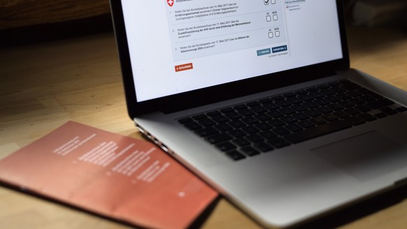 Blick auf die E-Voting Plattform des Kantons St. Gallen, am Freitag, 22. September 2017, in St. Gallen. An der eidgenoessischen Volksabstimmung vom 24. September 2017 wird E-Voting fuer die St.Galler  ...