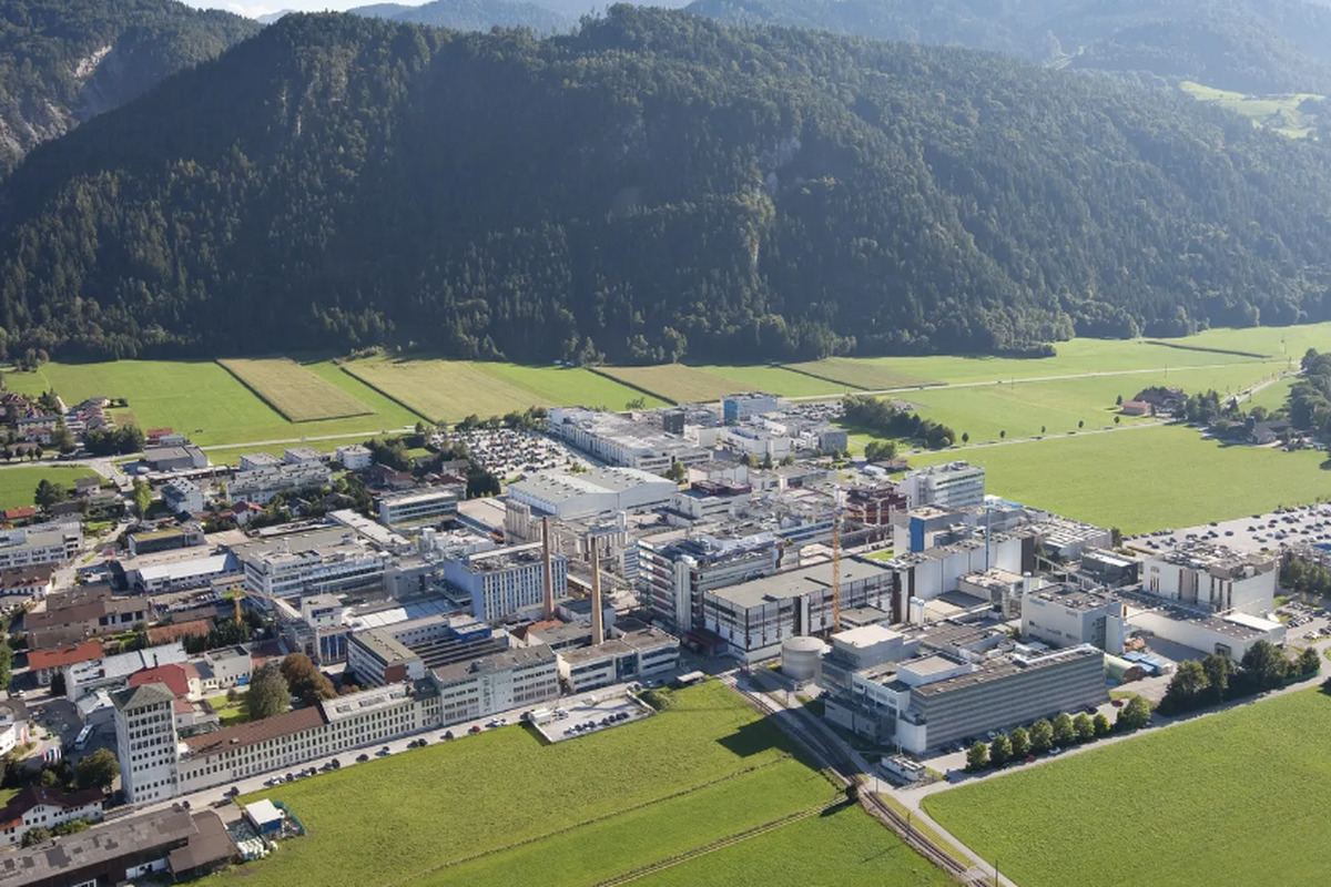 Vue sur l'usine de pénicilline de Kundl.