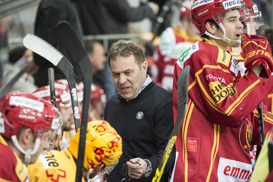 ARCHIV --- ZUR ENTLASSUNG VON LANGNAU-COACH SCOTT BEATTIE STELLEN WIR IHNEN FOLGENDES BILD ZUR VERFUEGUNG --- Tigers Head Coach Scott Beattie im Eishockey Platzierungsspiel der National League A zwisc ...