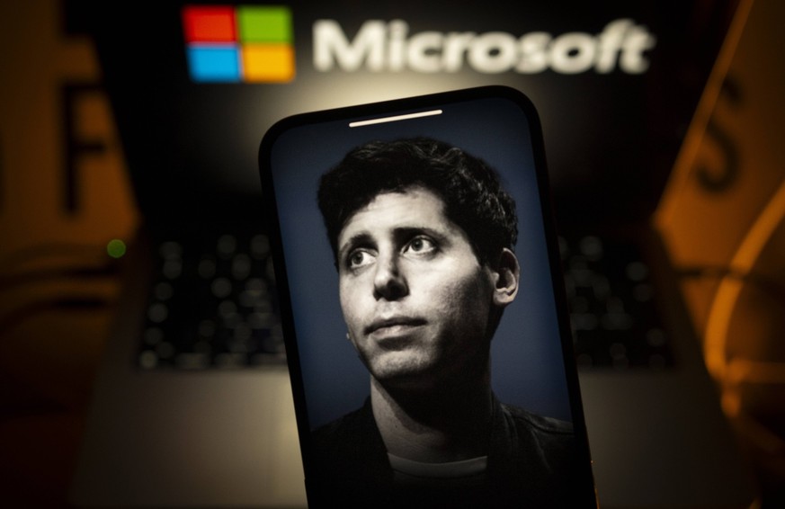Sam Altman, alter und neuer Chef von OpenAI, hat Microsoft als Geldgeber im Rücken.