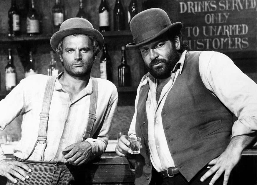 In typischer Pose: Terence Hill (l.) und Bud Spencer, 1972.