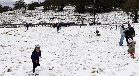 Kinder in New South Wales: Viele Australier haben noch nie zuvor im Leben Schnee gesehen.&nbsp;