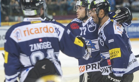 So geht Eishockey: Robbie Earl mit einem lupenreinen Hattrick.