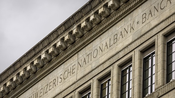 epa12403772 The facade of the Swiss National Bank (SNB) in Zurich, Switzerland, 25 September 2025. The SNB is leaving the policy rate unchanged at zero percent, noting the bank will continue to monito ...