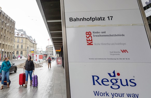 Standort der Kindes- und Erwachsenenschutzbehoerde (KESB) in Winterthur am Samstag, 3. Januar 2015. Eine 27-jaehrige Frau steht unter dem dringenden Verdacht, am Neujahrsabend in Flaach ihre zwei Kind ...