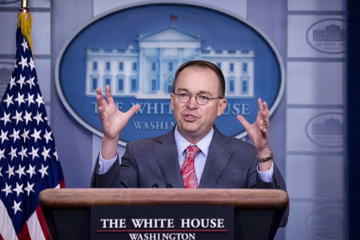epa07928079 Acting White House Chief of Staff Mick Mulvaney holds a news conference in the James Brady Press Briefing Room of the White House, in Washington, DC, USA, 17 October 2019. Mulvaney announc ...