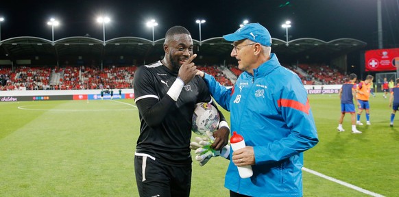 Foto Manuel Geisser 12.09. 2023 Stade de Tourbillon Sion , SCHWEIZ, Saison 2023/2024 Fussball EM Qualifikation Schweiz - Andorra Torwart Yvon Mvogo - Jean Benoit Schuepbach Material *** Photo Manuel G ...