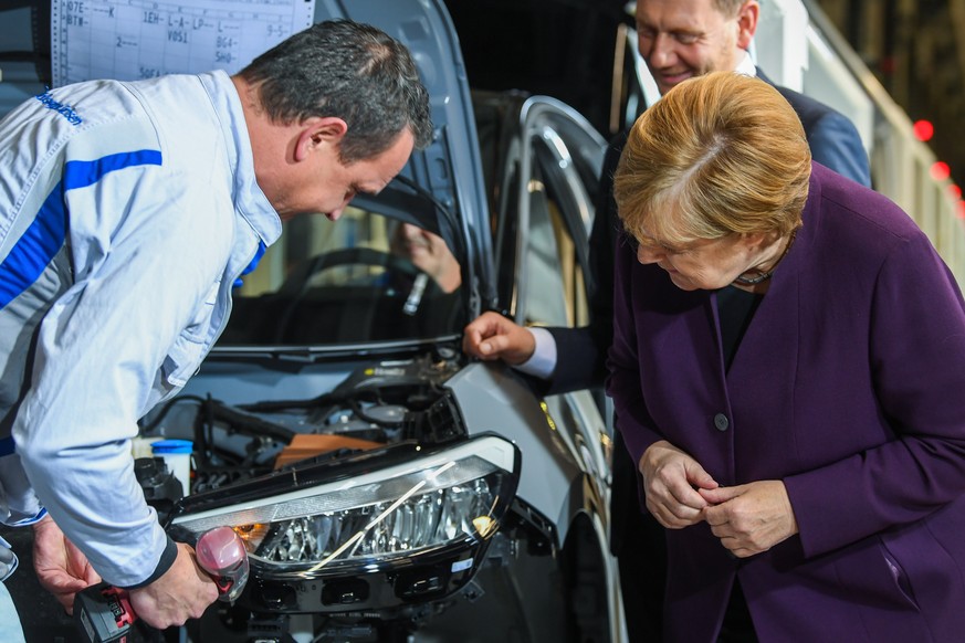 Angela Merkel am Montag beim Start der ID.3-Produktion.