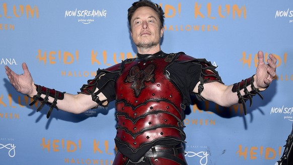 Elon Musk attends Heidi Klum&#039;s 21st annual Halloween party at Sake No Hana at Moxy Lower East Side on Monday, Oct. 31, 2022, in New York. (Photo by Evan Agostini/Invision/AP)
Elon Musk