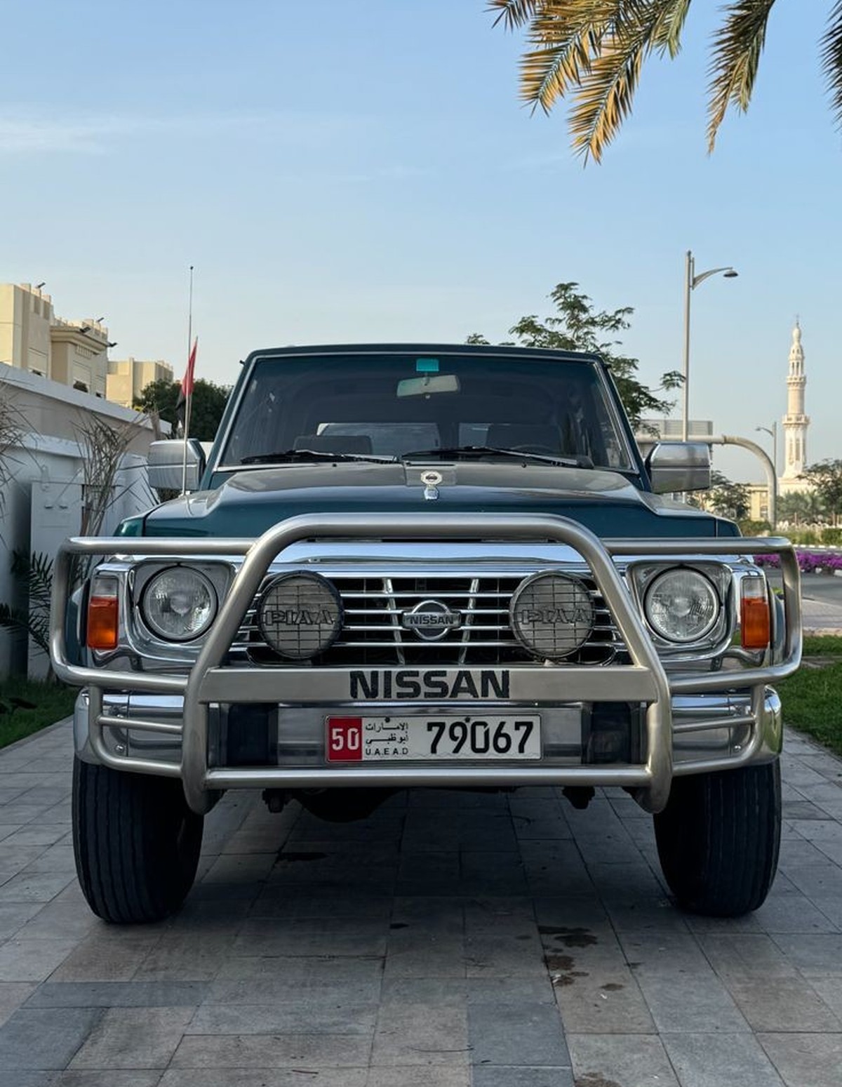 Voici une Nissan Patrol des années 1980, idéale pour le Dune Bashing.
