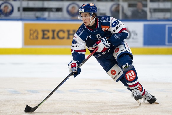 Vinzenz Rohrer (ZSC) in Aktion bei dem Spiel der Eishockey National League zwischen den ZSC Lions und HC Ajoie am Freitag, 21. November 2025 in der Swiss Life Arena in Zuerich. (KEYSTONE/Claudio Thoma ...