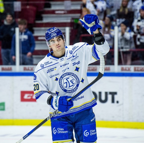 221122 Leksands Lian Bichsel jublar efter vinden i ishockeymatchen i SHL mellan Malm