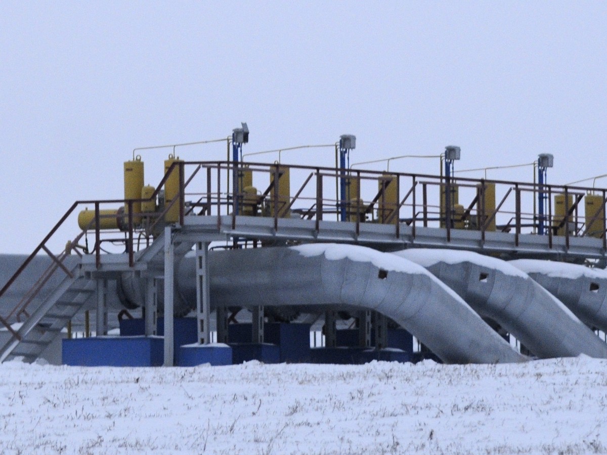 FILE - The gas pumping station at Sudzhe, Russia, seen on Jan. 11, 2009. (AP Photo/Sergei Chuzavkov, file)
Europe-Russia-Gas