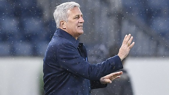 epa06632668 Switzerland&#039;s head coach Vladimir Petkovic gestures during an international friendly soccer match between Switzerland and Panama at the Swissporarena, in Lucerne, Switzerland, 27 Marc ...