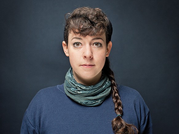 Portraits von Frauen zum Thema &quot; Frauen als Freiwild &quot;, Anonym