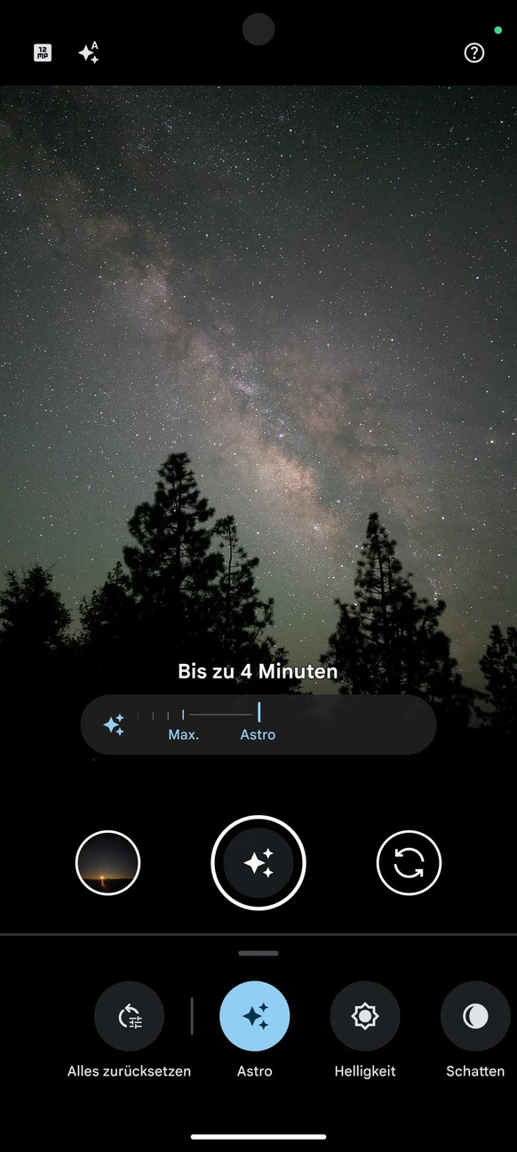 Im Nachtsichtmodus können einfacher Aufnahmen des Sternenhimmels gemacht werden.