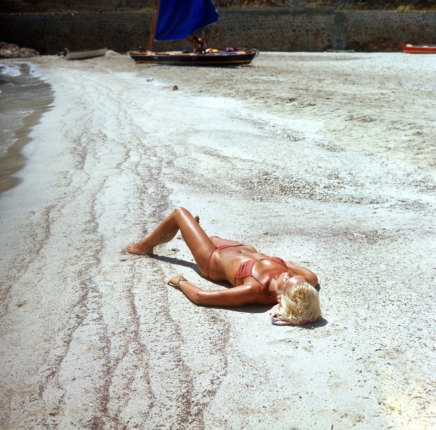 "Walter Rudolph – Ibiza 1976"

https://agonyecstasygallery.com/products/walter-rudolph-ibiza-1976