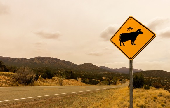 Funny traffic lights, aliens, cows, aliens