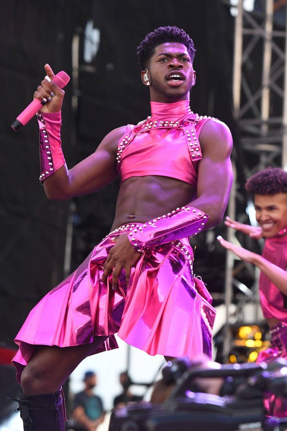 FORT LAUDERDALE FL - DECEMBER 05: Lil Nas X performs during day 2 at the Audacy Beach Music Festival on December 5, 2021 in Fort Lauderdale, Florida. Credit mpi04/MediaPunch PUBLICATIONxNOTxINxUSA Cop ...