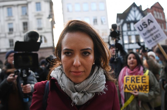 epa09633508 Wikileaks founder Julian Assange&#039;s partner Stella Moris arrives at the High Court in London, Britain, 10 December 2021. Britain&#039;s High Court is set to rule on Julian Assange&#039 ...