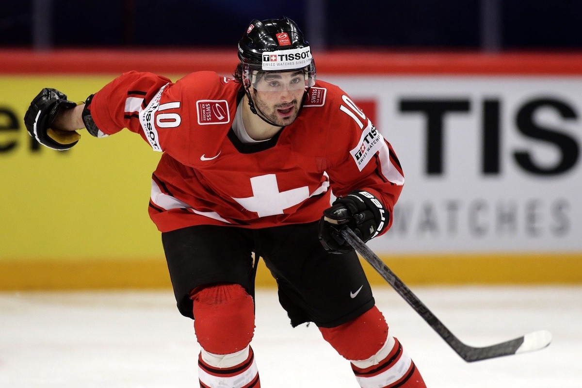 Switzerland's Andres Ambuehl in action during the IIHF Ice Hockey World Championships preliminary round game Slovenia vs Switzerland at the Globe Arena in Stockholm, Sweden, on Wednesday, 8 May 2 ...